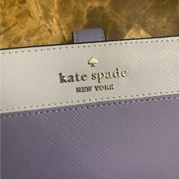 kate spade Two-Tone Lilac and White Madison Saffiano Leather Wallet NWT - Picture 3 of 8